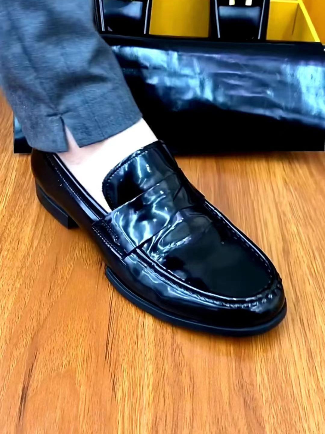 Men's Glossy Pure Leather Business Fashion Leather Shoes