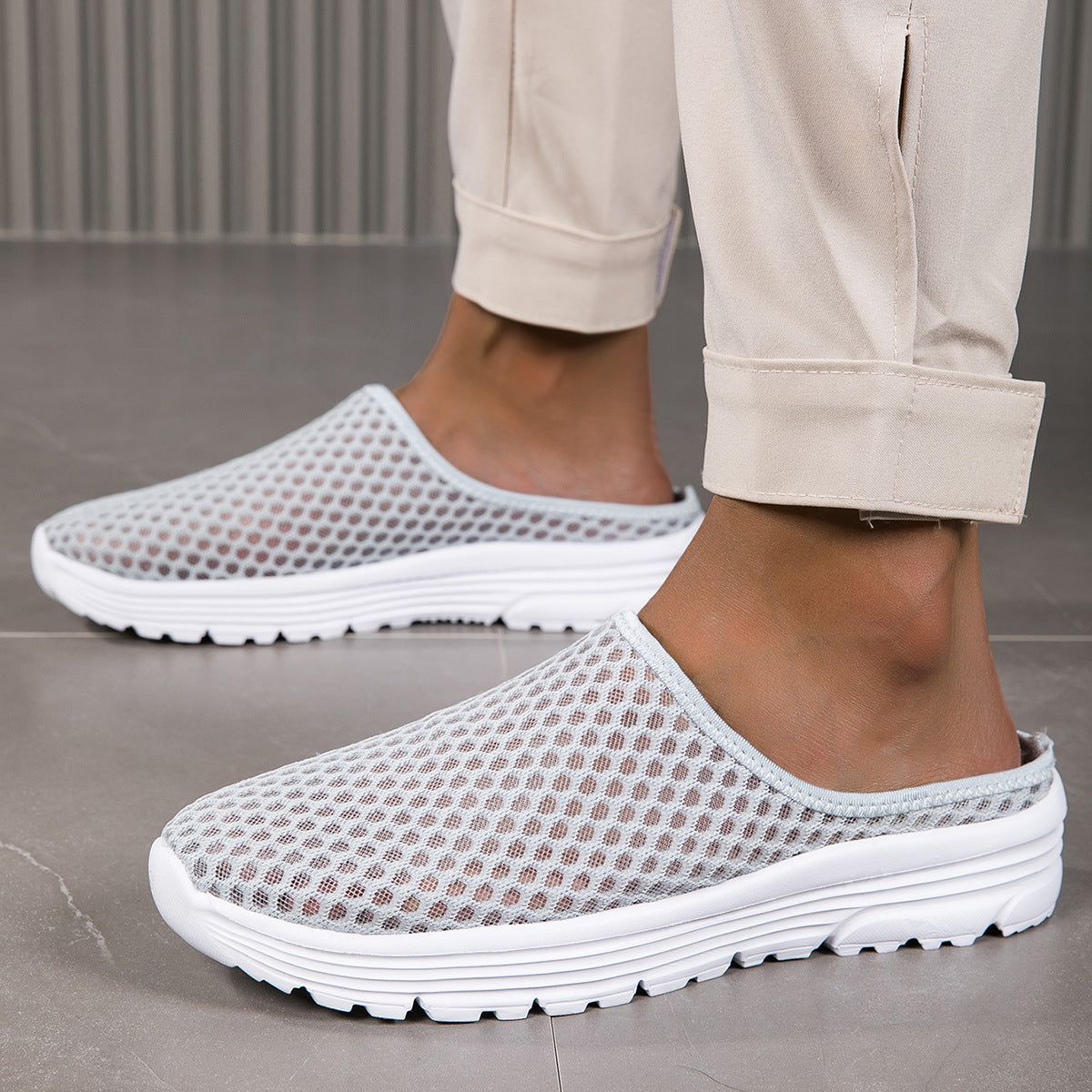 Mesh Outdoor Walking Sandals With A Head Cover