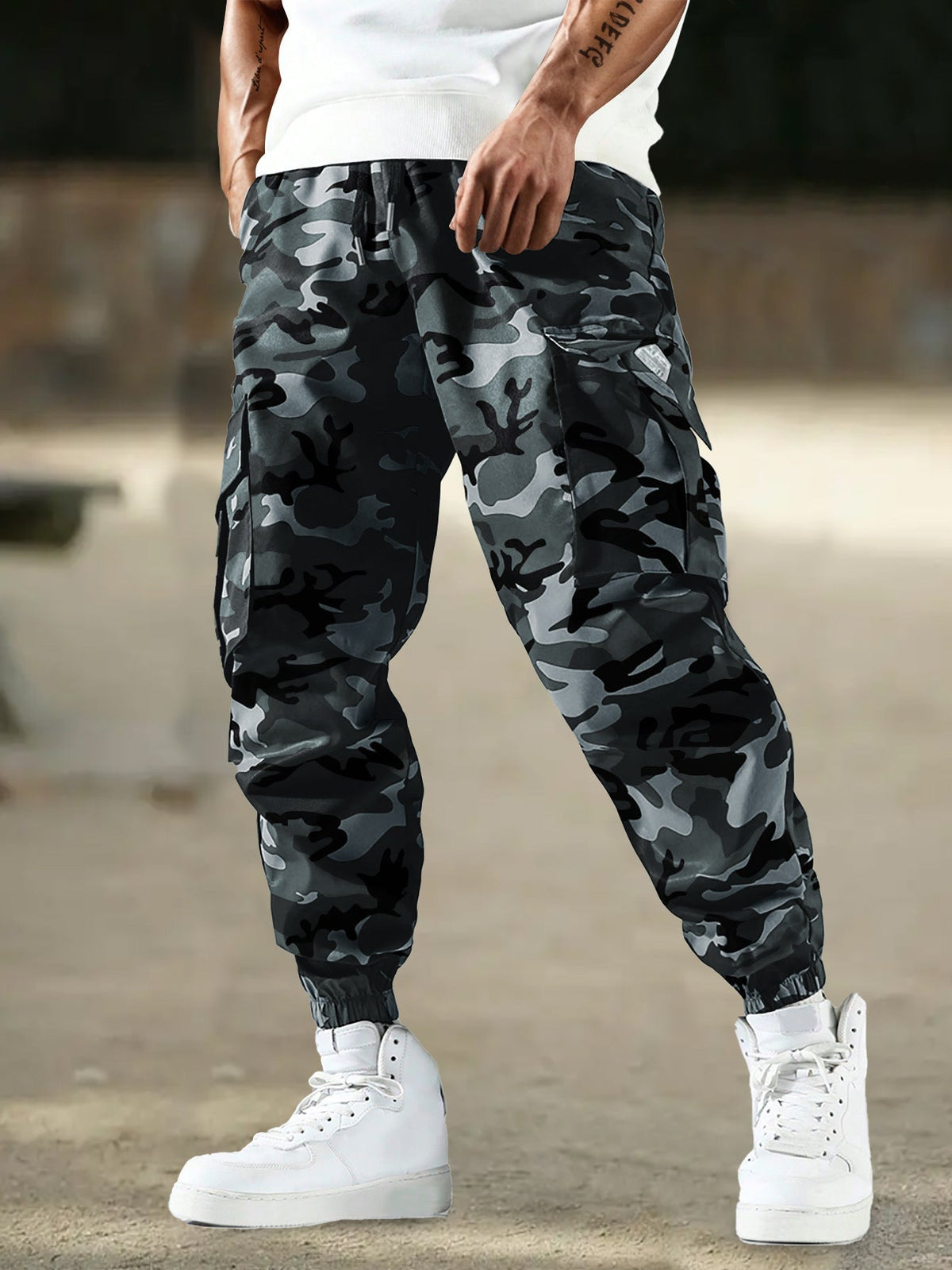 Men's Fashion Camouflage Work Pants With Side Pockets Casual Regular