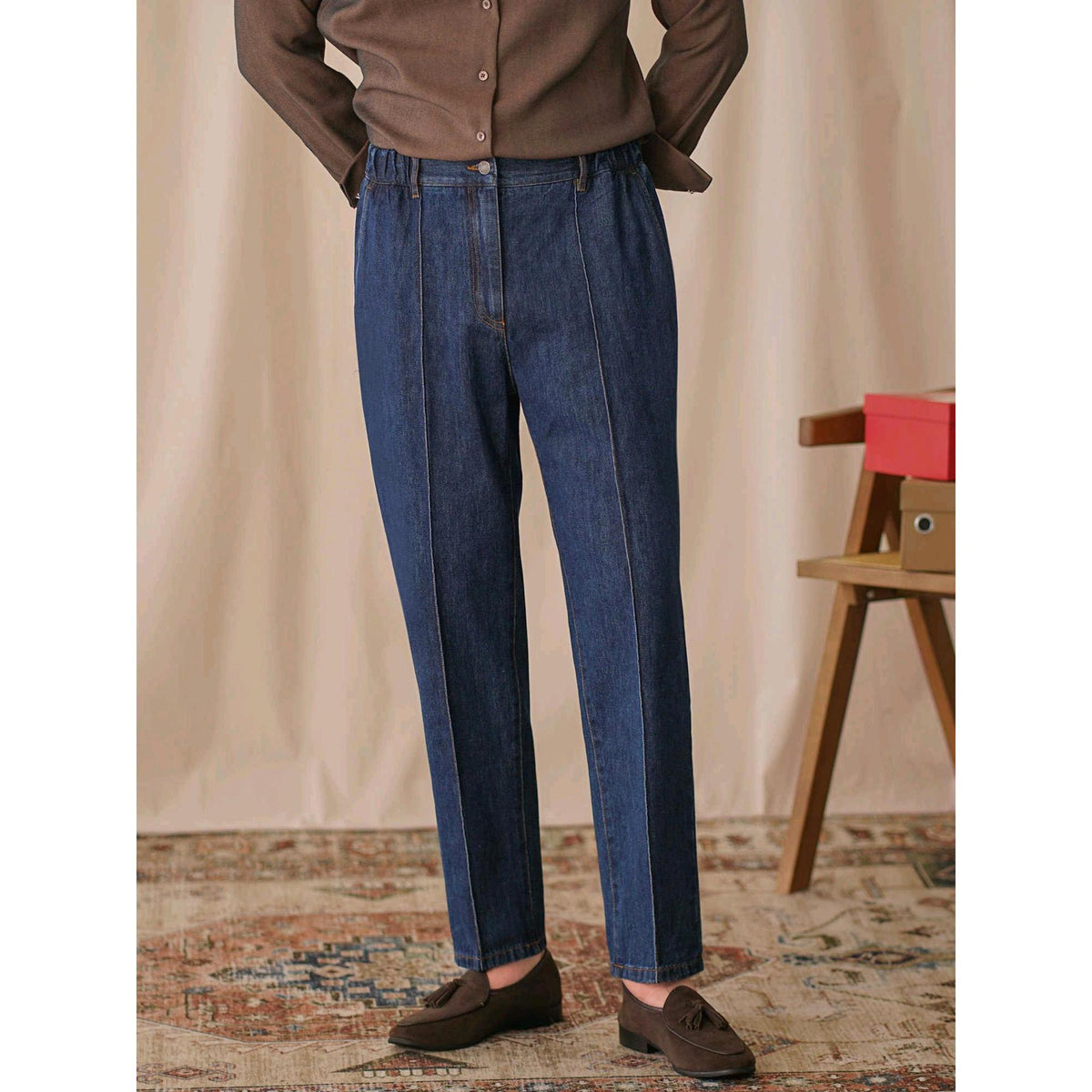 British Business Elastic Waist Cropped Pants