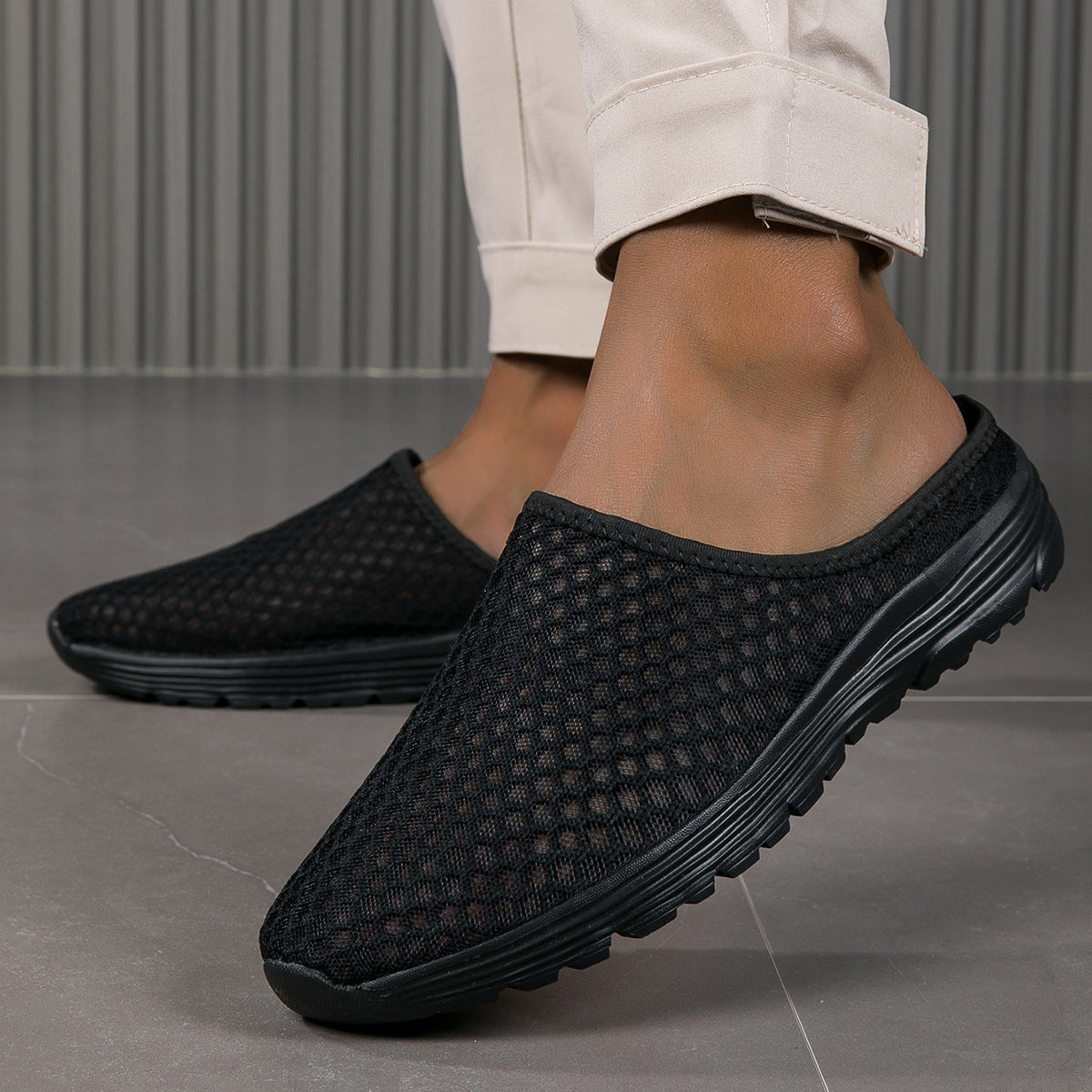 Mesh Outdoor Walking Sandals With A Head Cover